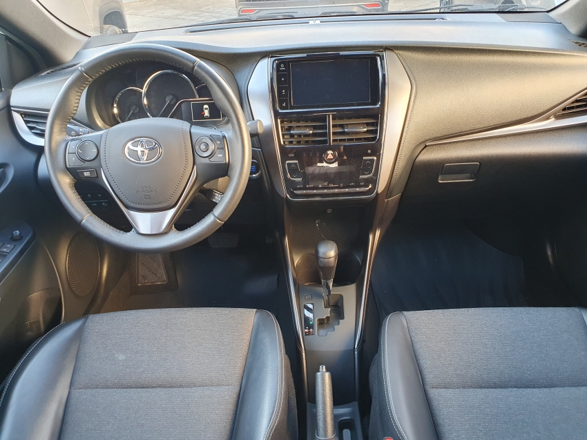 toyota yaris 1.5 16v flex xs multidrive 4p automatico 20243