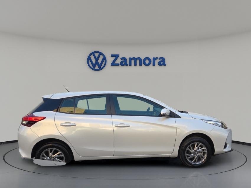 toyota yaris 1.5 16v flex xs multidrive 4p automatico 202412
