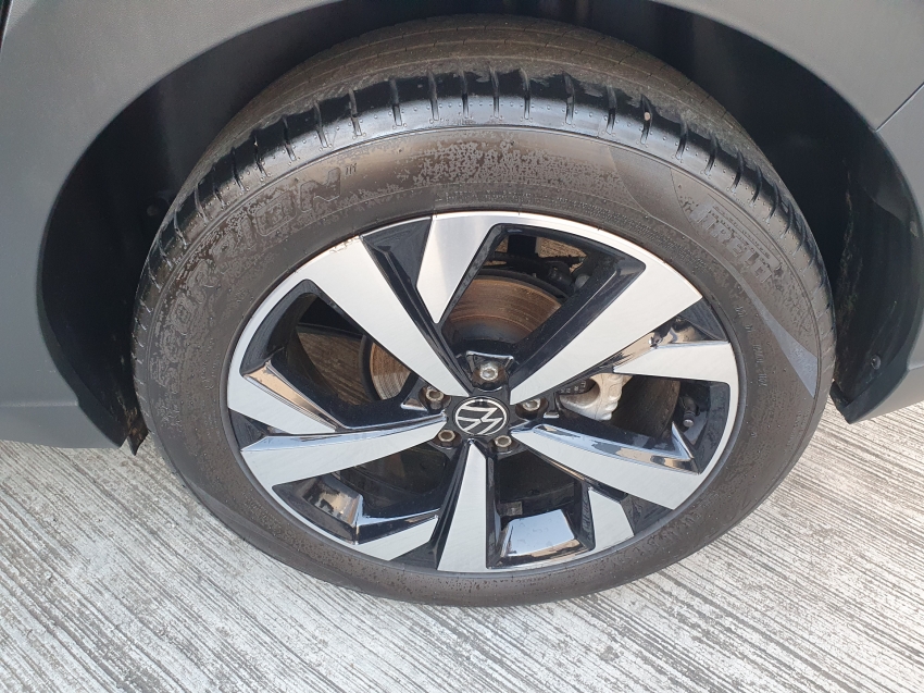 volkswagen nivus 1.0 200 tsi total flex highline automatico 4p 202417