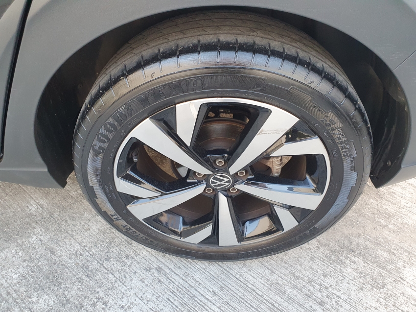 volkswagen nivus 1.0 200 tsi total flex highline automatico 4p 202216