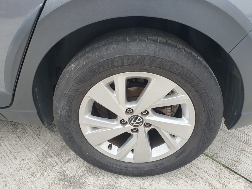 volkswagen nivus 1.0 200 tsi total flex comfortline automatico 4p 202417