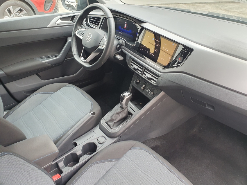volkswagen nivus 1.0 200 tsi total flex comfortline automatico 4p 202415