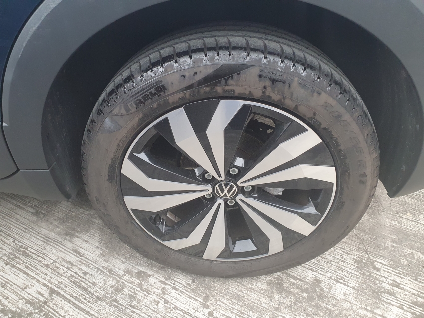 volkswagen t-cross 1.4 250 tsi total flex highline automatico 4p 202313