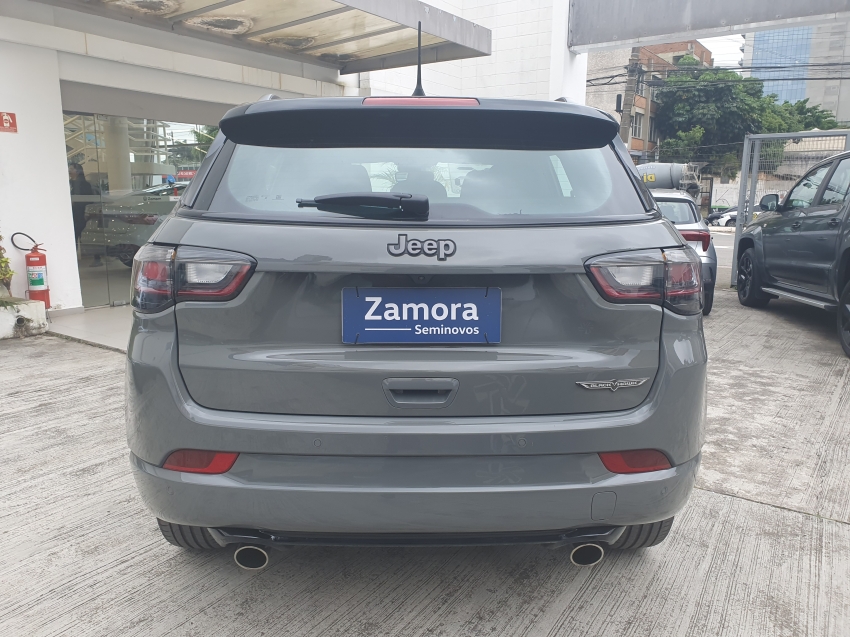 jeep compass 2.0 hurricane 4 turbo gasolina blackhawk at9 flex 4p automatico 20252