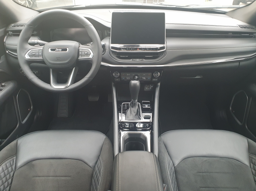 jeep compass 2.0 hurricane 4 turbo gasolina blackhawk at9 flex 4p automatico 20253