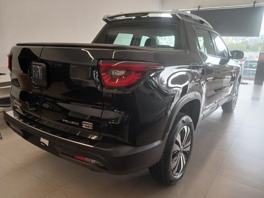 fiat toro 1.3 turbo 270 flex volcano at6 2025