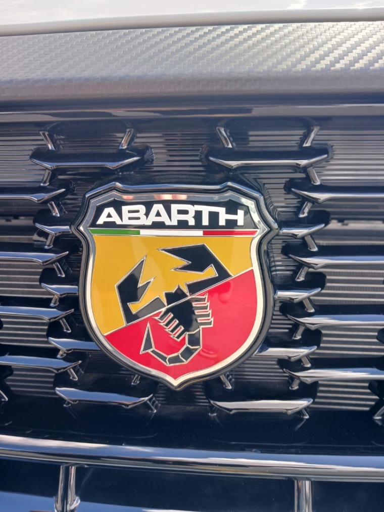 fiat fastback abarth turbo 270 flex at 2025 - 0km