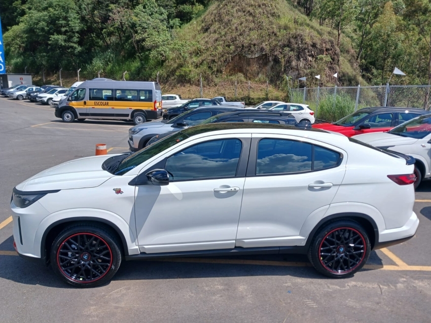 fiat fastback abarth turbo 270 flex at 2025 - 0km