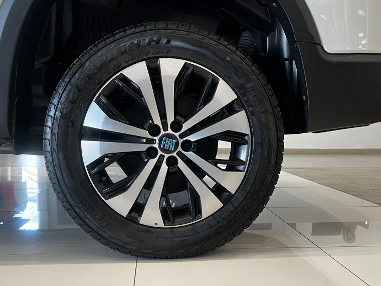 fiat toro volcano turbo diesel 4x4 at9 2025 - 0km