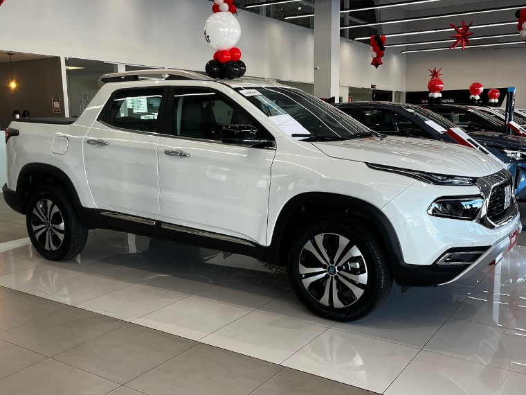 fiat toro volcano turbo diesel 4x4 at9 2025 - 0km fiat toro volcano turbo diesel 4x4 at9 2025 - 0km