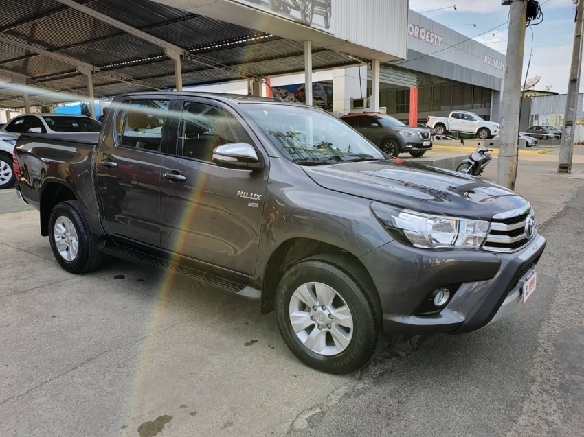 hilux srv flex aut hilux srv flex aut