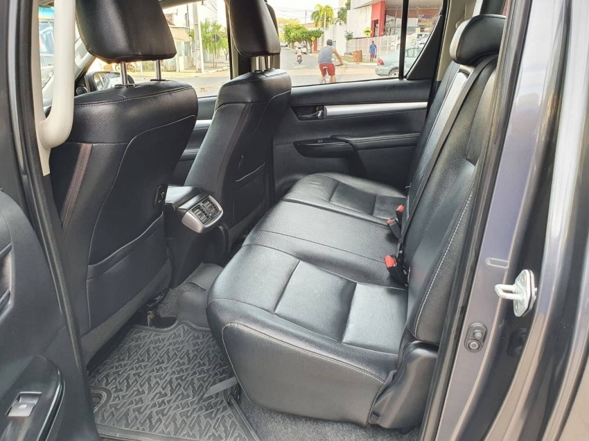 hilux srv flex aut hilux srv flex aut