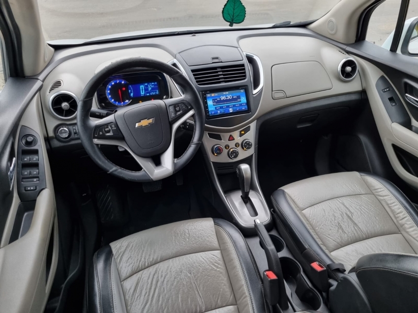 chevrolet tracker ltz at 1.8 flex 4p automatico 2015 chevrolet tracker ltz at 1.8 flex 4p automatico 2015