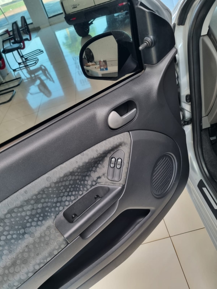 fiesta class 1.6 fiesta class 1.6