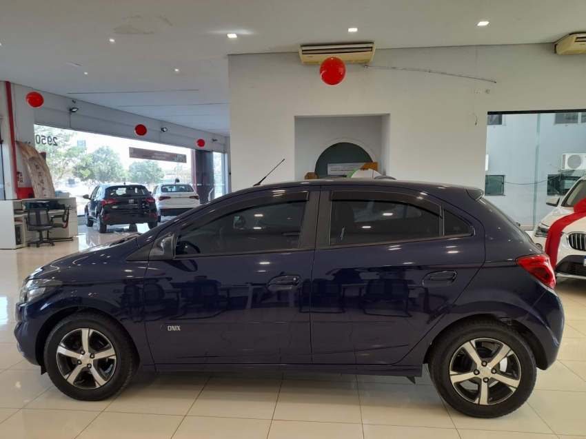 chevrolet onix 1.4 mpfi ltz 8v flex 4p manual 2018 chevrolet onix 1.4 mpfi ltz 8v flex 4p manual 2018