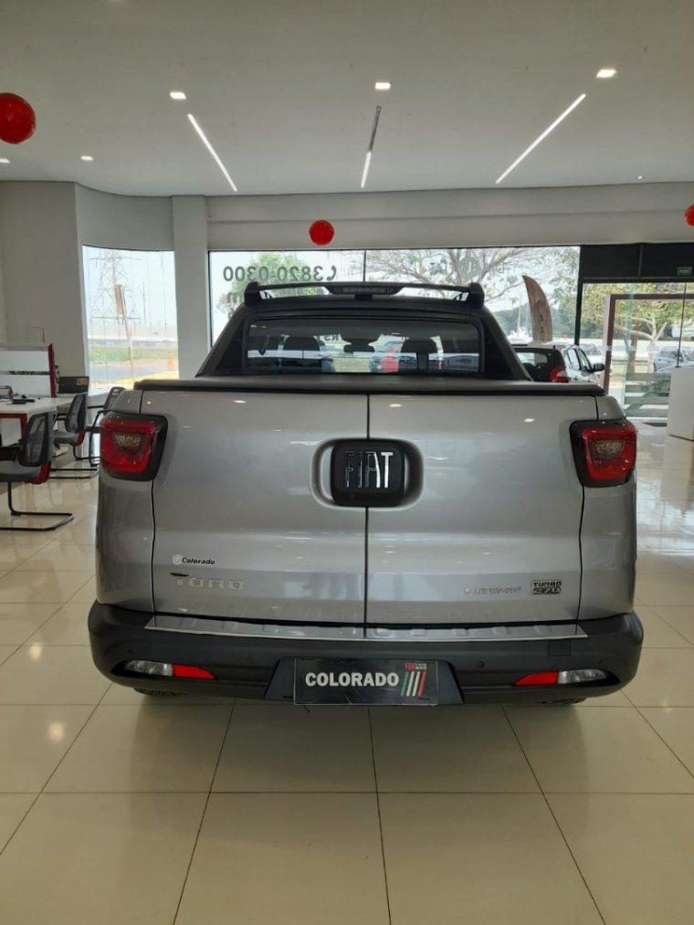 fiat toro 1.3 turbo 270 flex freedom at6 4p automatico 2023