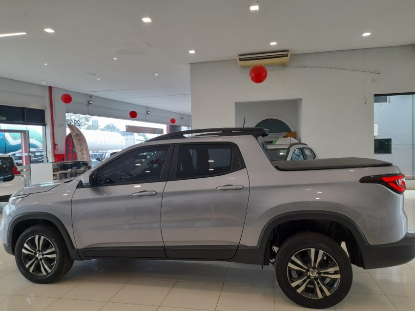 fiat toro 1.3 turbo 270 flex freedom at6 4p automatico 2023