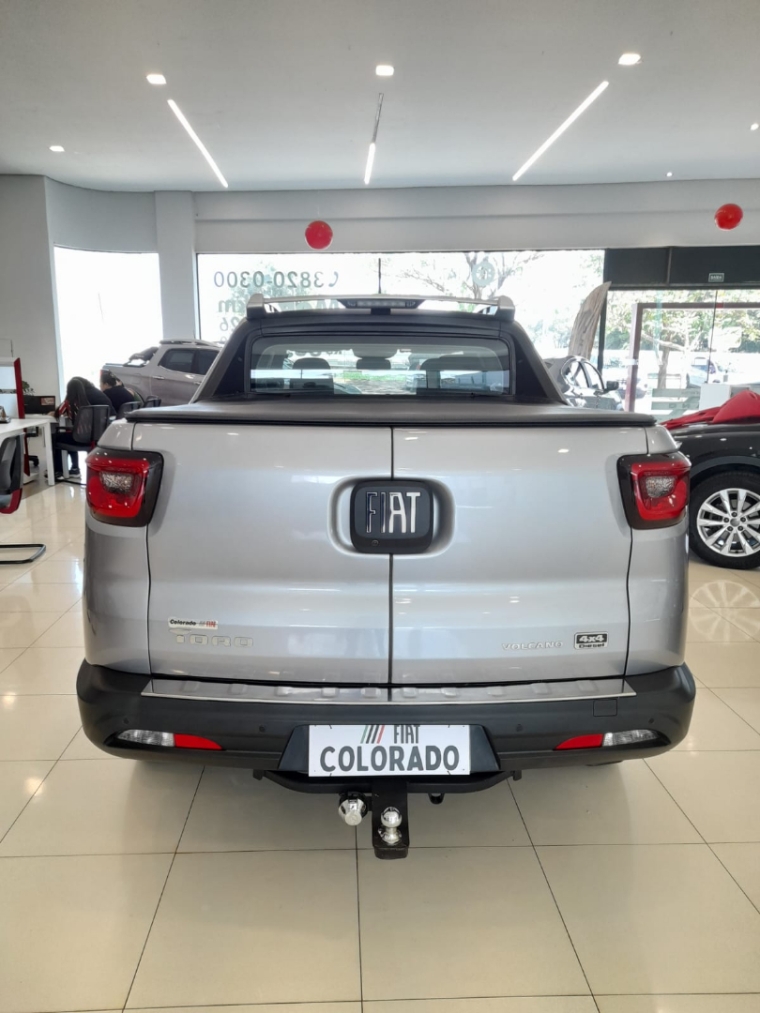 fiat toro 2.0 16v turbo diesel volcano 4wd at9 4p automatico 2023