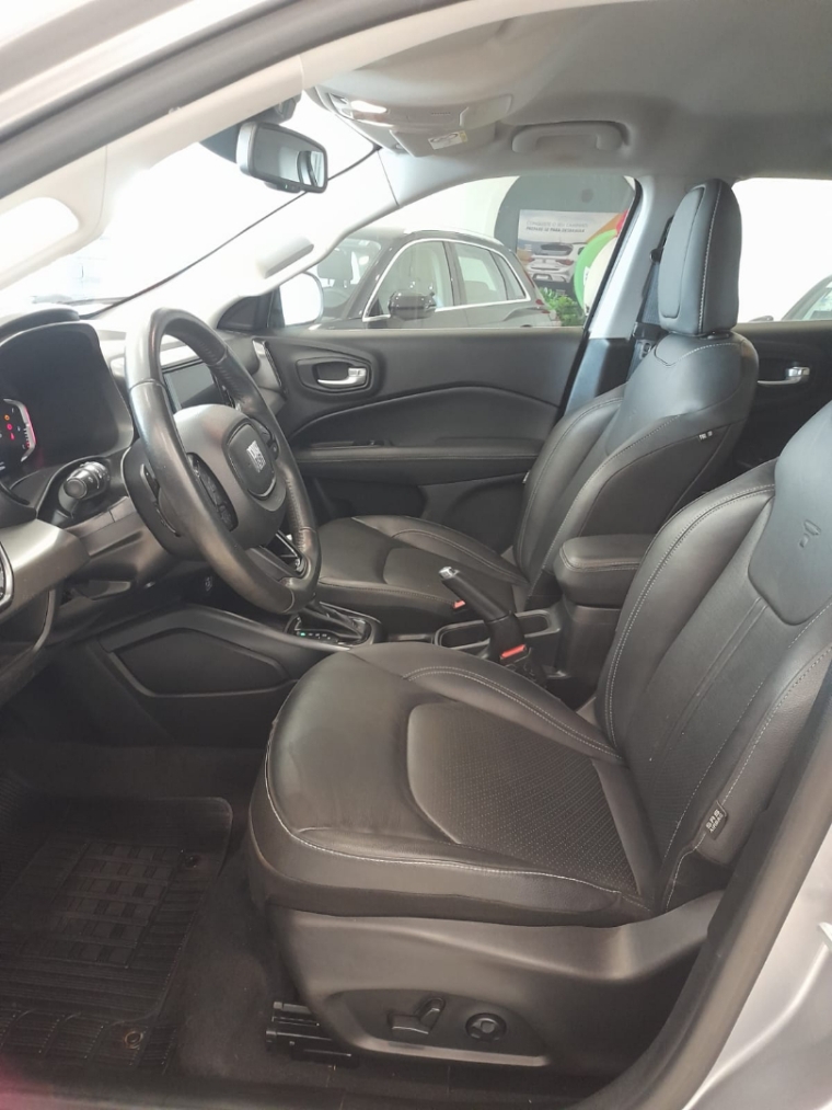 fiat toro 2.0 16v turbo diesel volcano 4wd at9 4p automatico 2023