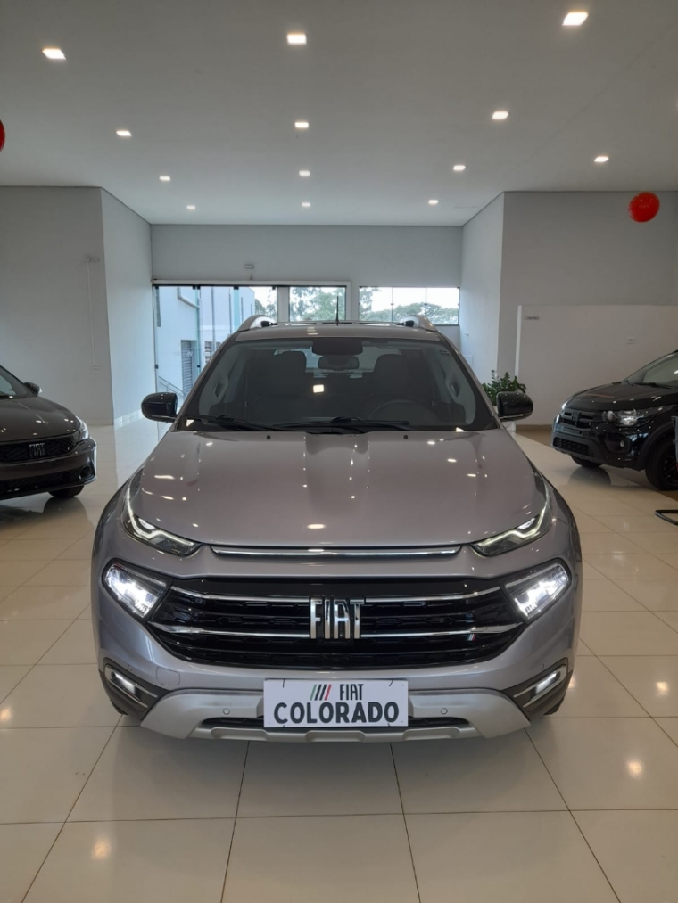 fiat toro 2.0 16v turbo diesel volcano 4wd at9 4p automatico 2023