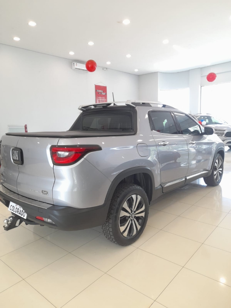 fiat toro 2.0 16v turbo diesel volcano 4wd at9 4p automatico 2023