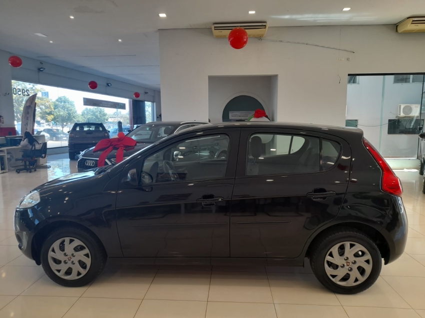 fiat palio 1.4 mpi attractive 8v flex 4p manual 2013