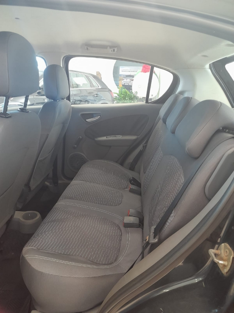 fiat palio 1.4 mpi attractive 8v flex 4p manual 2013