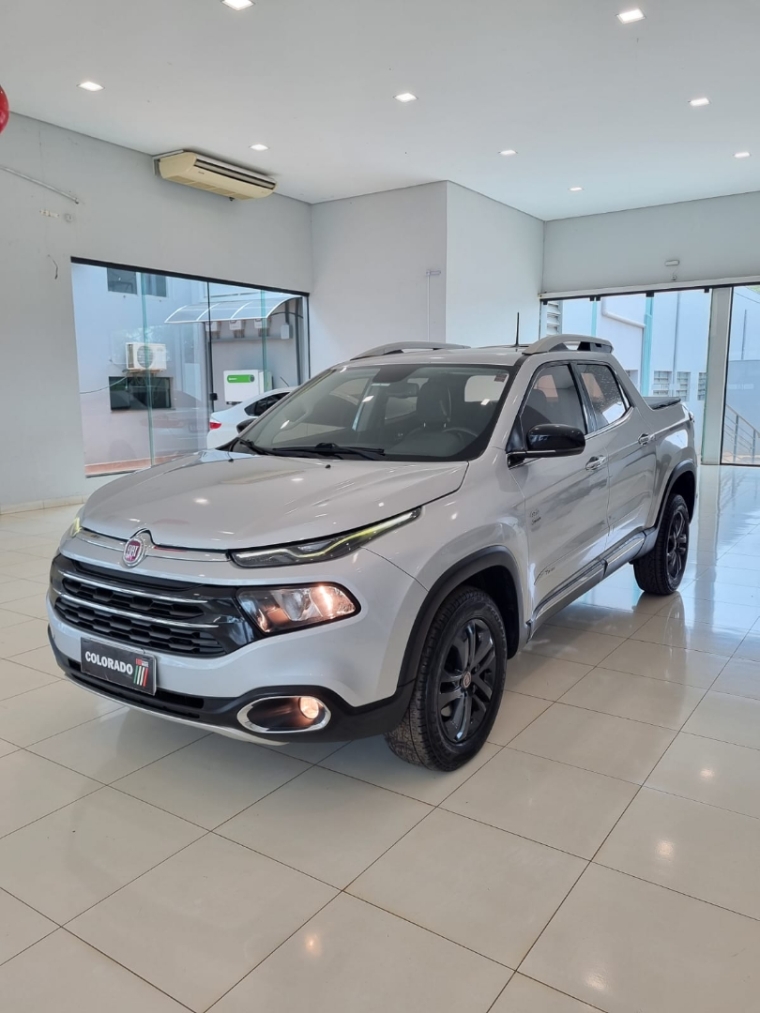 fiat toro 2.0 16v turbo diesel volcano 4wd at9 4p automatico 2017
