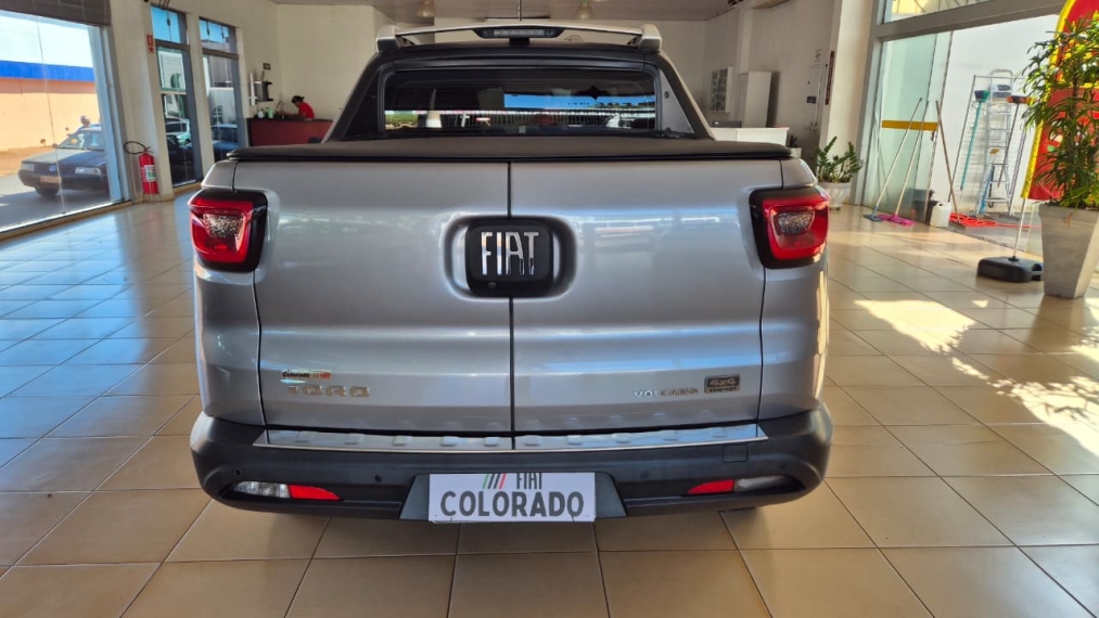 fiat toro 2.0 16v turbo diesel volcano 4wd at9 4p automatico 20226
