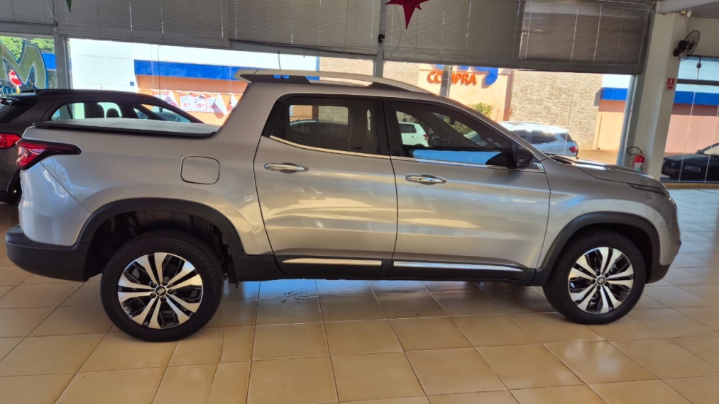 fiat toro 2.0 16v turbo diesel volcano 4wd at9 4p automatico 20224