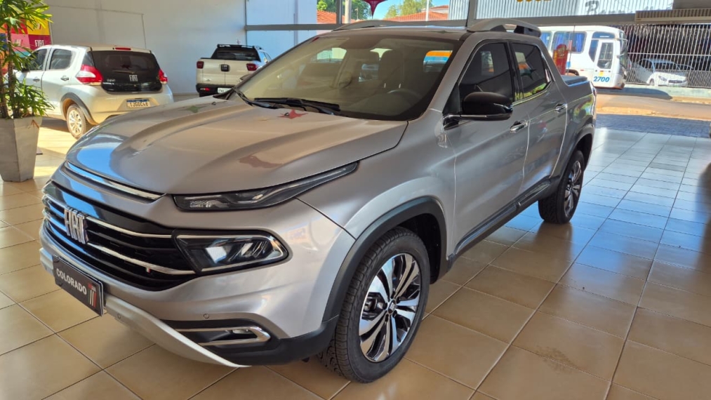 fiat toro 2.0 16v turbo diesel volcano 4wd at9 4p automatico 2022