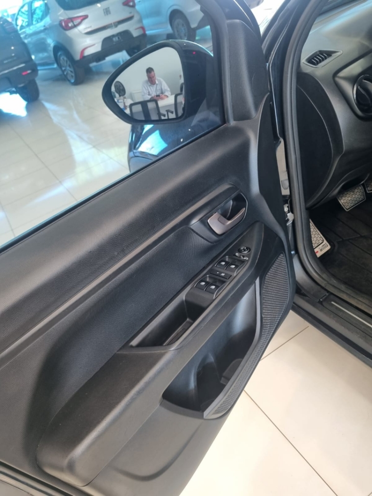 fiat strada 1.3 firefly flex volcano cd cvt 4p automatico 202310