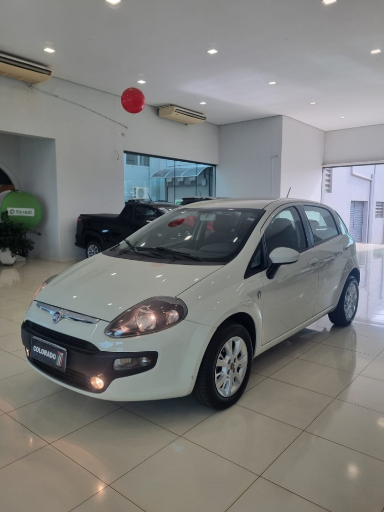 fiat punto 1.4 attractive 8v flex 4p manual 2015