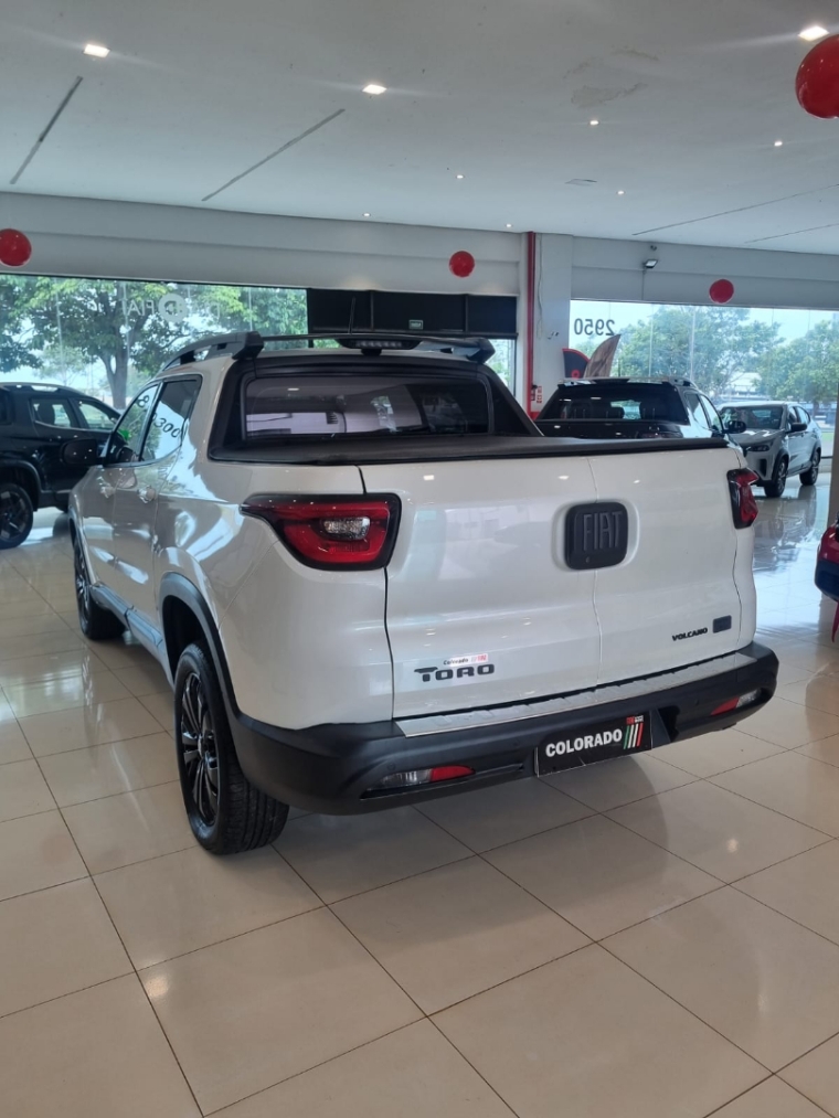 fiat toro 1.3 turbo 270 flex volcano at6 4p automatico 20236