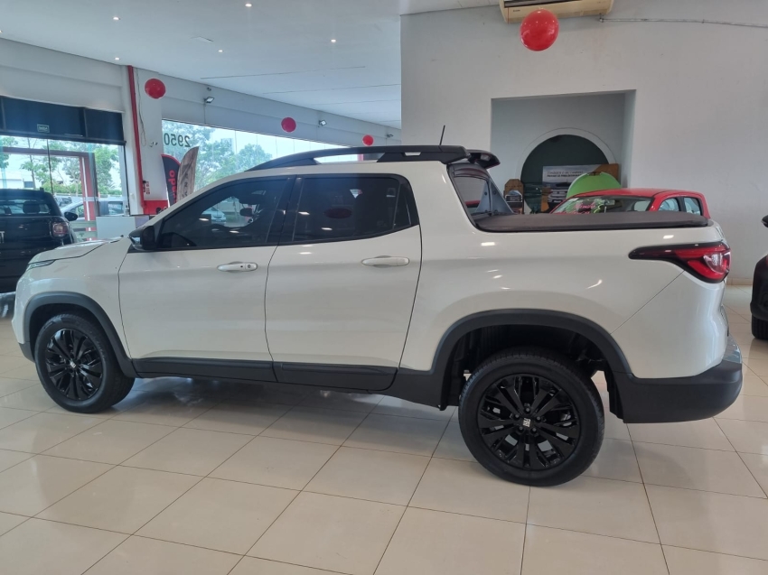 fiat toro 1.3 turbo 270 flex volcano at6 4p automatico 20233