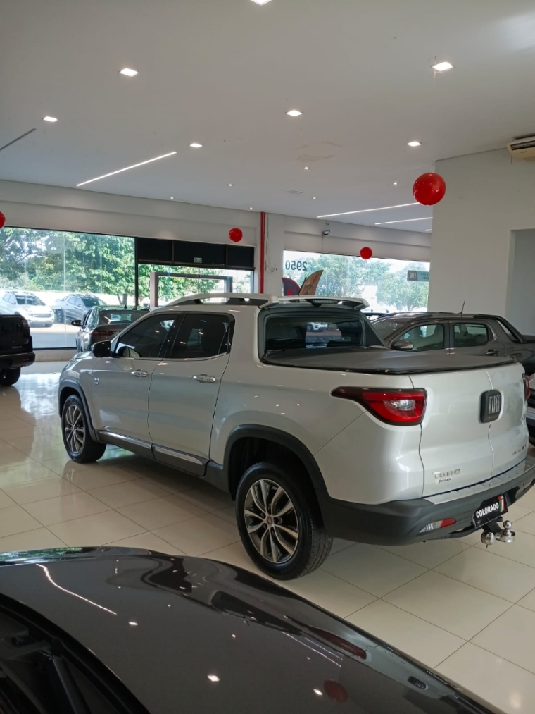fiat toro 2.0 16v turbo diesel volcano 4wd at9 4p automatico 20196