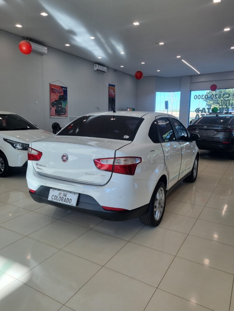 fiat grand siena 1.6 mpi essence 16v flex 4p automatizado automatico 20154