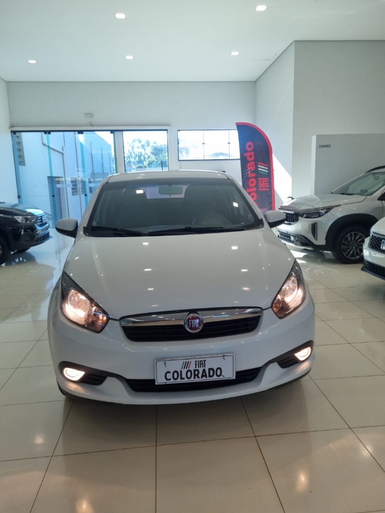fiat grand siena 1.6 mpi essence 16v flex 4p automatizado automatico 20152
