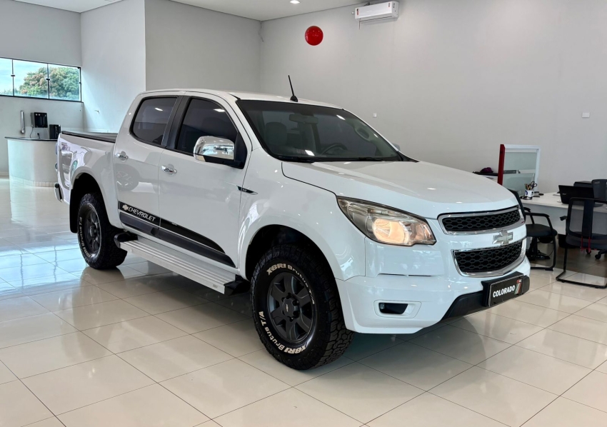 chevrolet s10 2.8 lt 4x2 cd 16v turbo diesel 4p automatico 20133