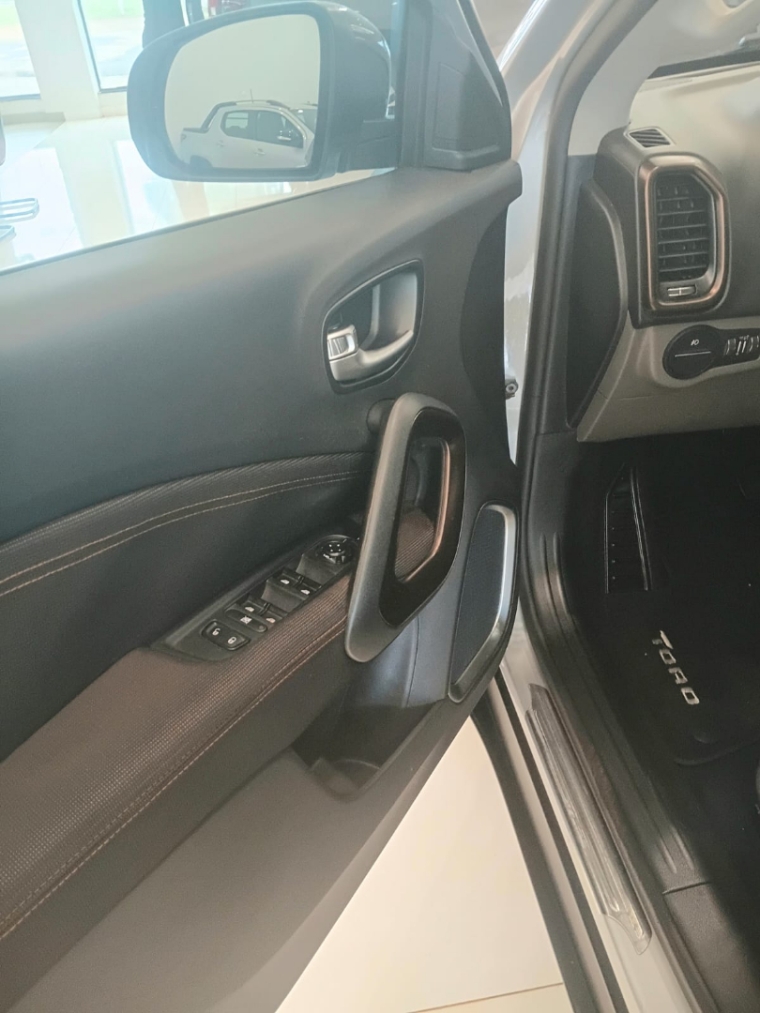 fiat toro 2.0 16v turbo diesel volcano 4wd at9 4p automatico 201913