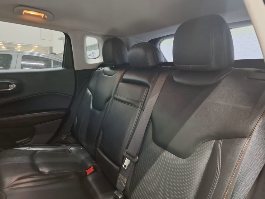 jeep compass 2.0 16v flex longitude automatico 4p 2018 jeep compass 2.0 16v flex longitude automatico 4p 2018