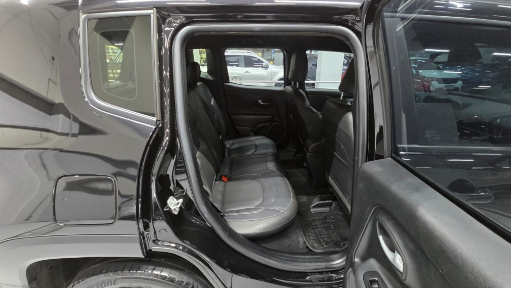 jeep renegade 1.3 t270 turbo flex s 4x4 at9 4p automatico 202311