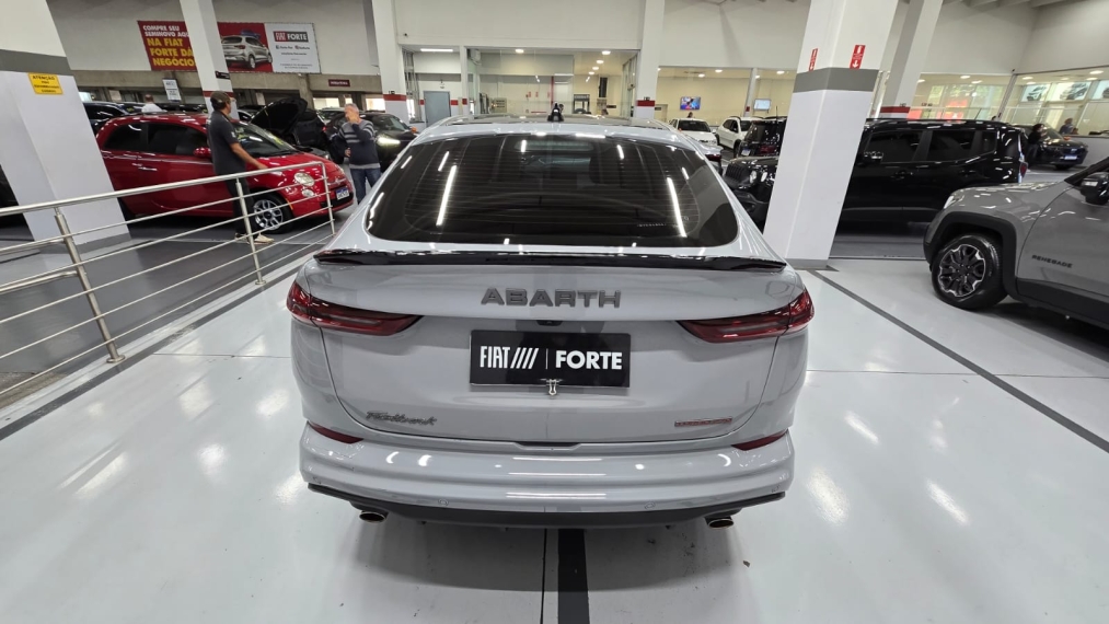 fiat fastback 1.3 turbo 270 flex abarth at6 4p automatico 202513