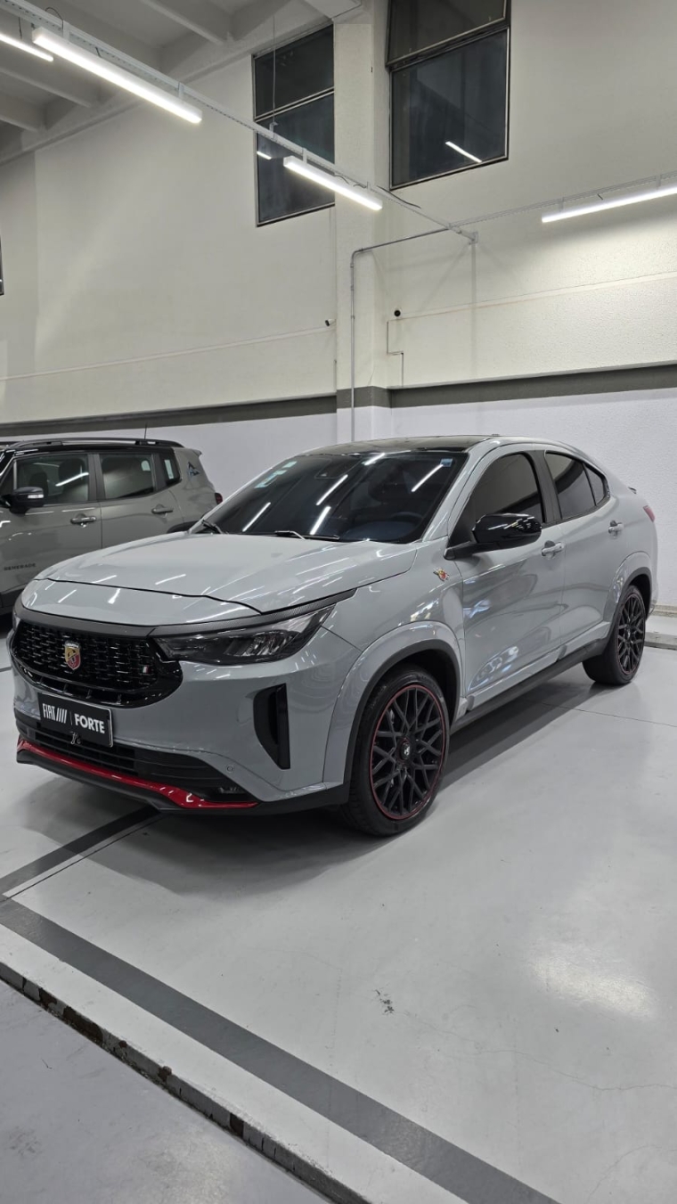 fiat fastback 1.3 turbo 270 flex abarth at6 4p automatico 2025