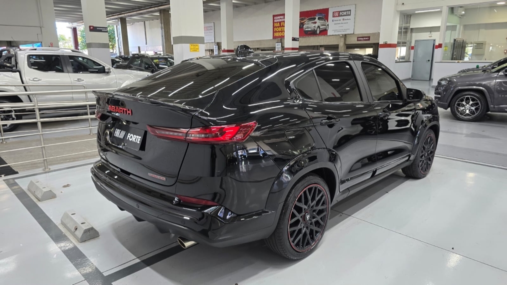 fiat fastback 1.3 turbo 270 flex abarth at6 4p automatico 202513