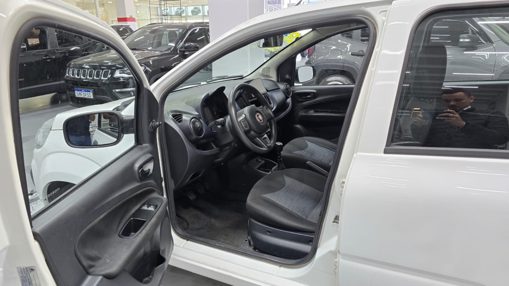 fiat uno 1.0 firefly flex attractive 4p manual automatico 20176