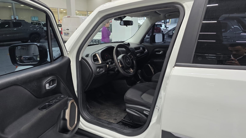 jeep renegade 1.8 16v flex 4p automatico.6