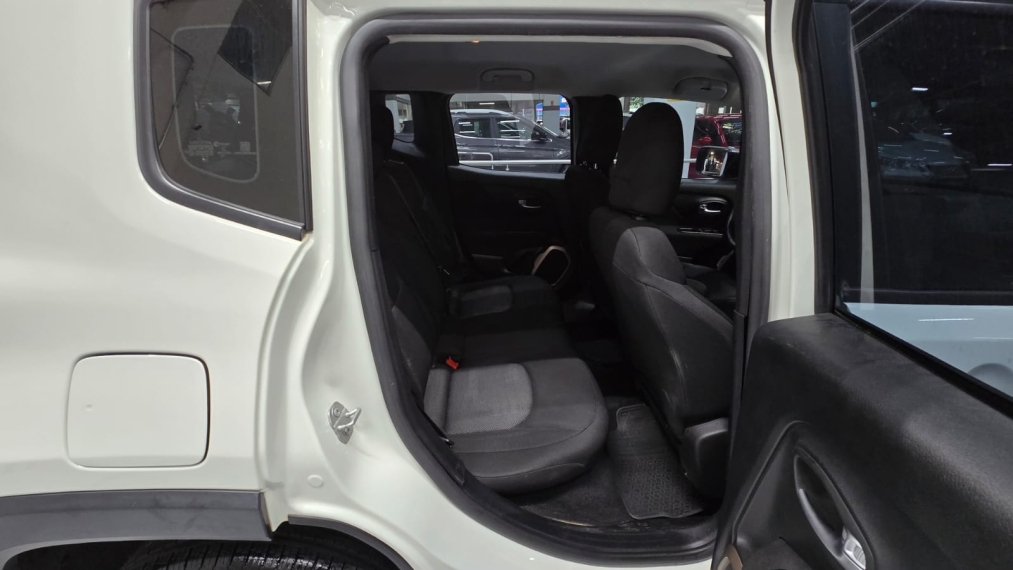 jeep renegade 1.8 16v flex 4p automatico.11