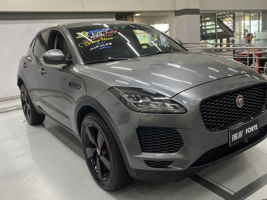 jaguar e-pace 2.0 16v p250 flex r-dynamic se awd automatico 4p 20193
