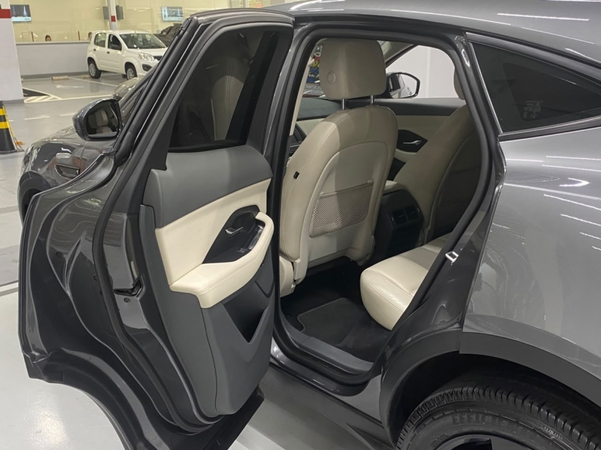 jaguar e-pace 2.0 16v p250 flex r-dynamic se awd automatico 4p 201912